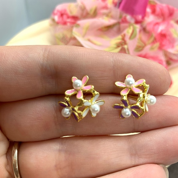 Gold Flowers Earrings - Picture 3 of 5